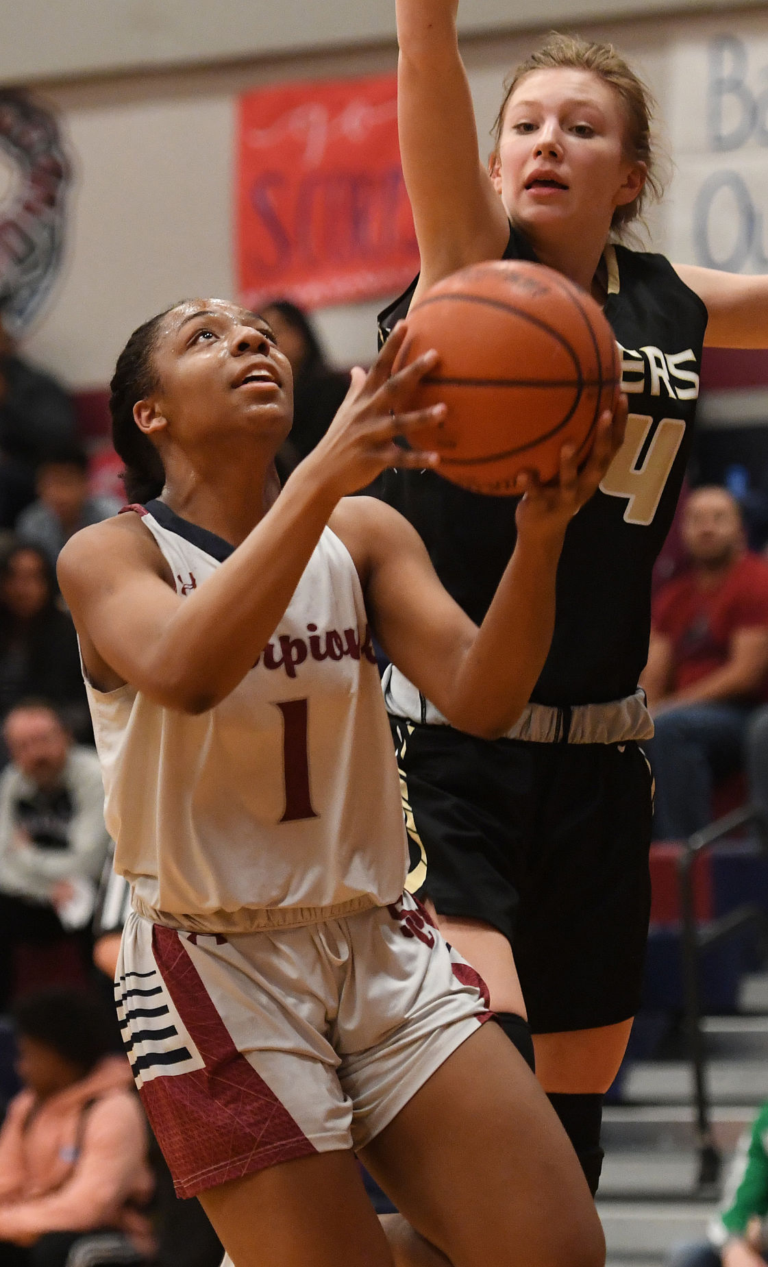 030420-s-girlsbb 1055.jpg